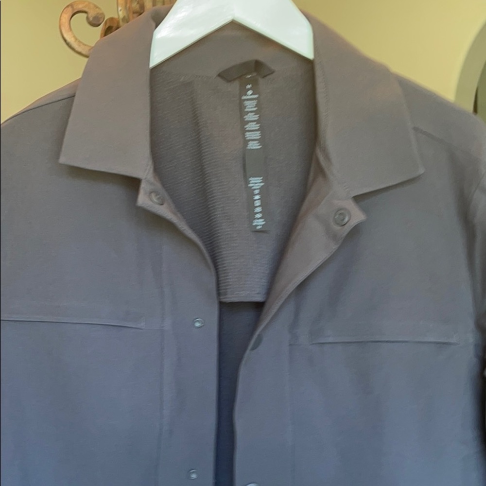 Lululemon men’s gray casual jacket